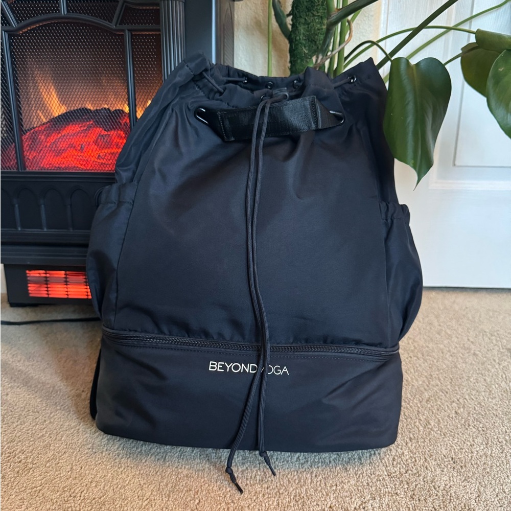 Beyond Yoga Black convertible Backpack gym bag